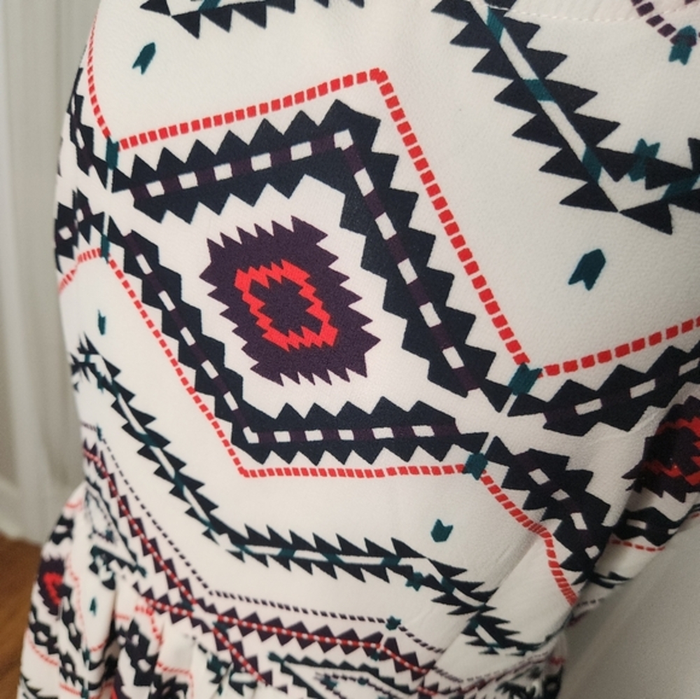 Doe & Rae Aztec Design Dress Size Medium - Picture 3 of 8